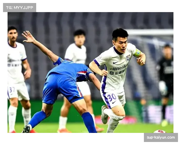 黄子豪数次脱手加剧困境 申花门将稳定性引发球迷担忧